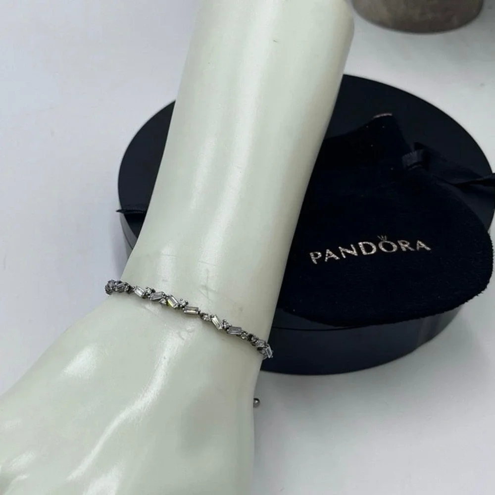 Pandora Glacial Beauty Sliding Bracelet Bolo (Item #597558CZ) Baguette Adj